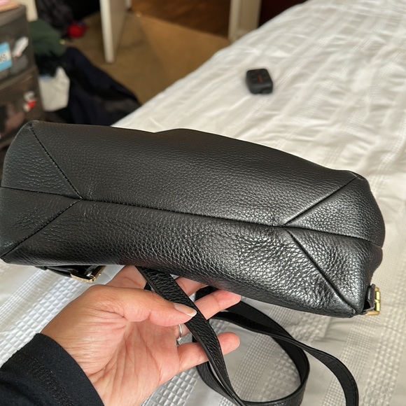 Rhea zip medium bag